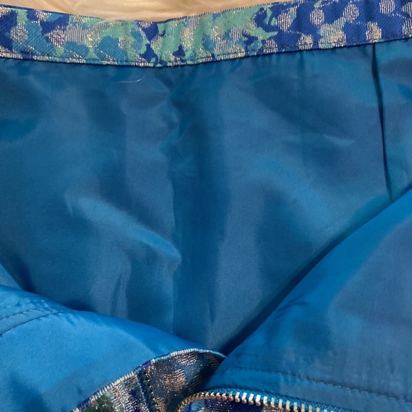 H&M Skirt size 8 excellent condition please see pictures color is blue/green - Picture 8 of 12